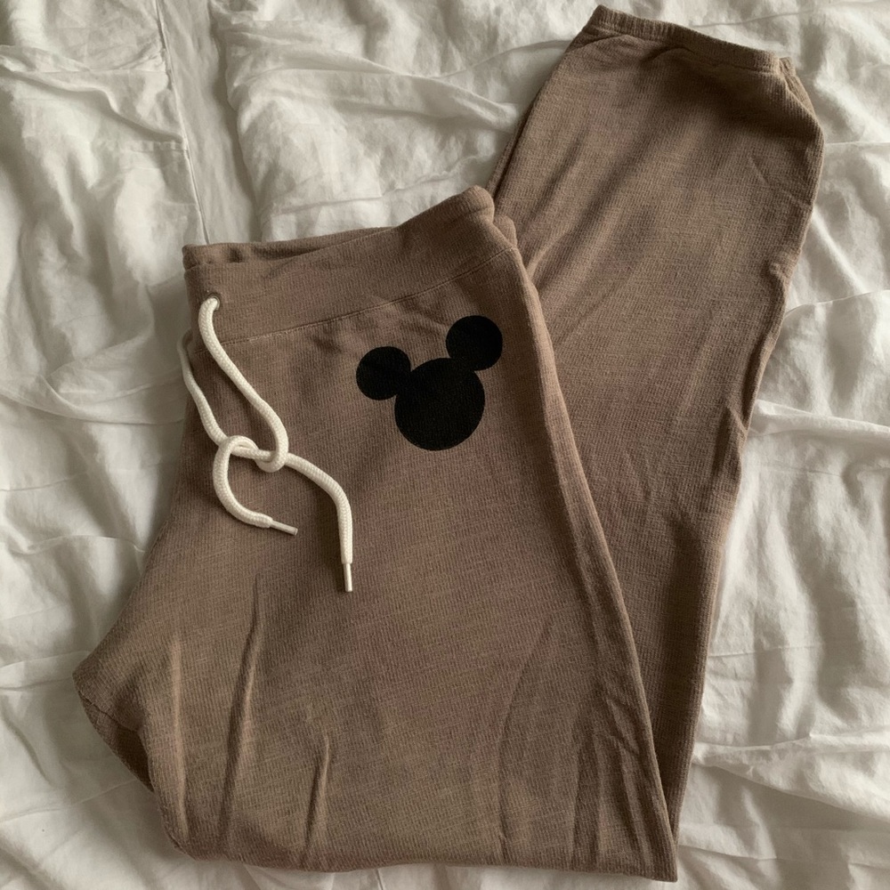 Monrow Mickey Super Soft Vintage Sweatpant